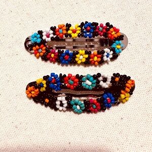 Boutique | Hair Barrettes | Daisy Beaded Barrettes III